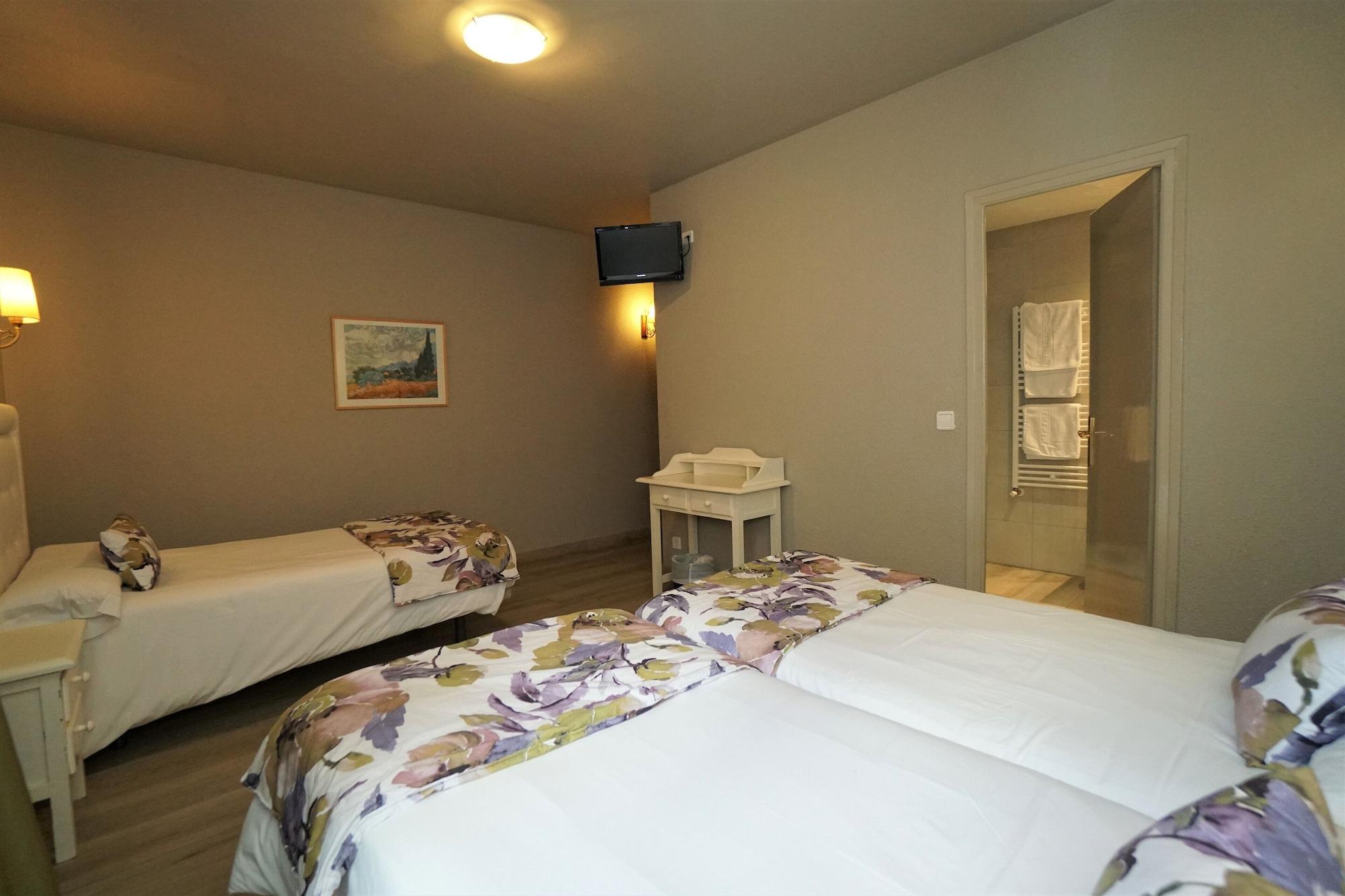 Hotel El Pradet à El Serrat Extérieur photo